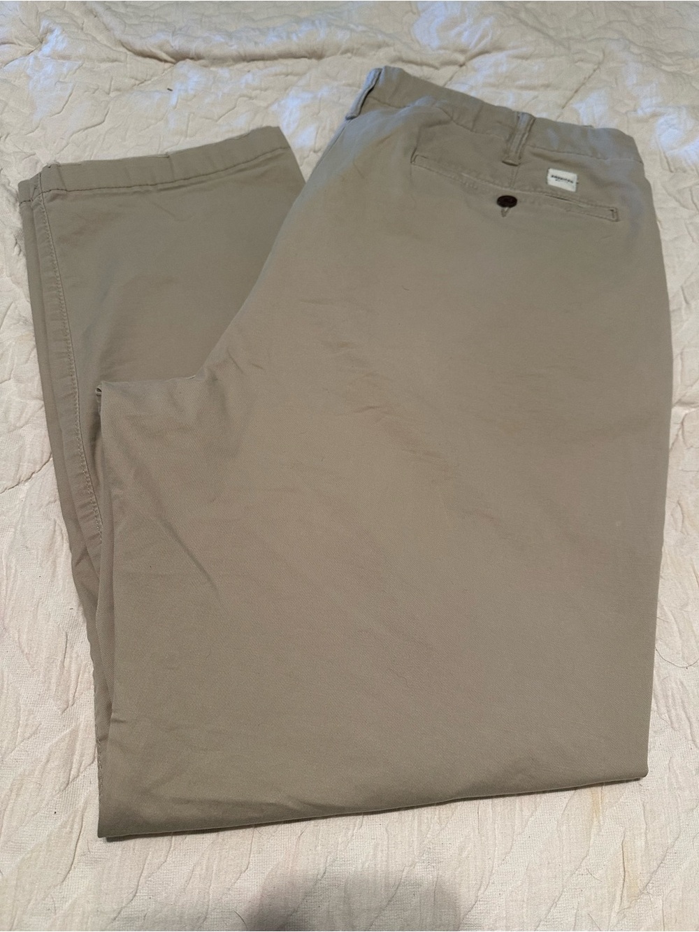 American Eagle Outfitters Men's Chino Pants in Light Tan
